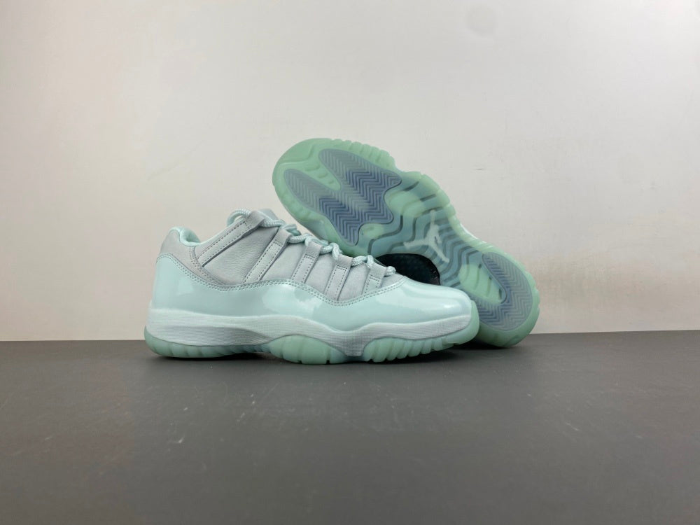 Air Jordan 11 Retro Low "Igloo" AH7860-103